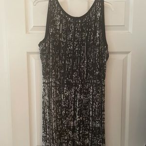 Fantastic black & white dress.